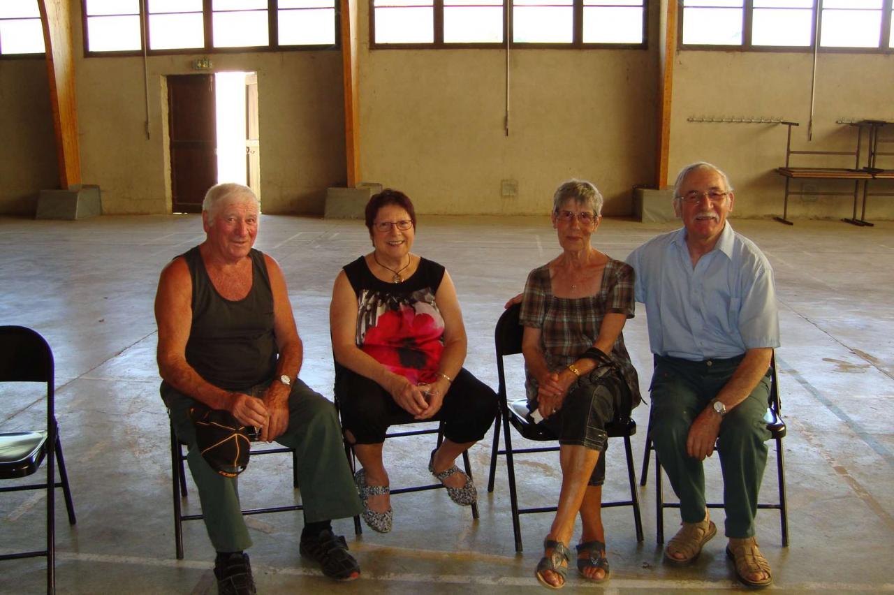 Les Anciens prêt pour la gamelle